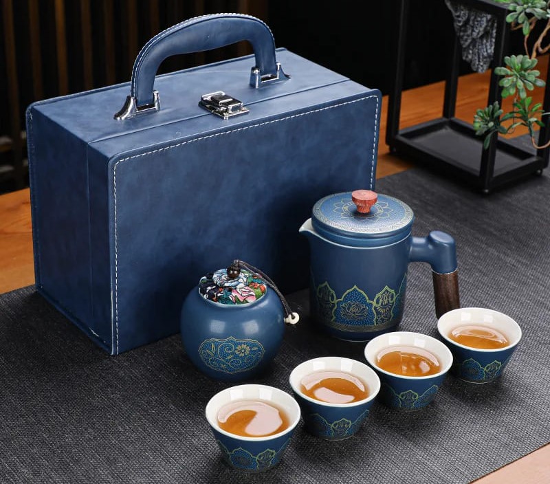 2 Чайный набор 6 предметов в чемодане (синий).jpg