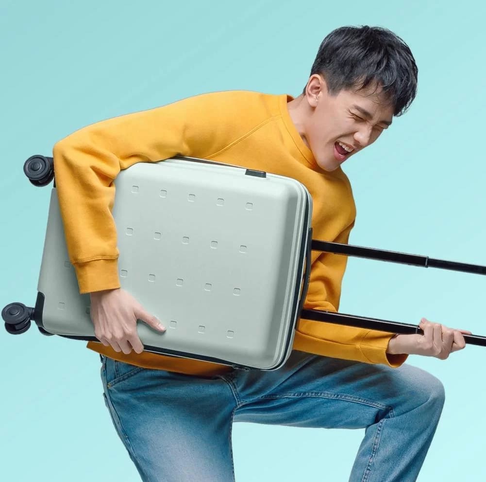 14 Чемодан Xiaomi MI Luggage Youth Edition 24(LXX07RM) Black.jpg