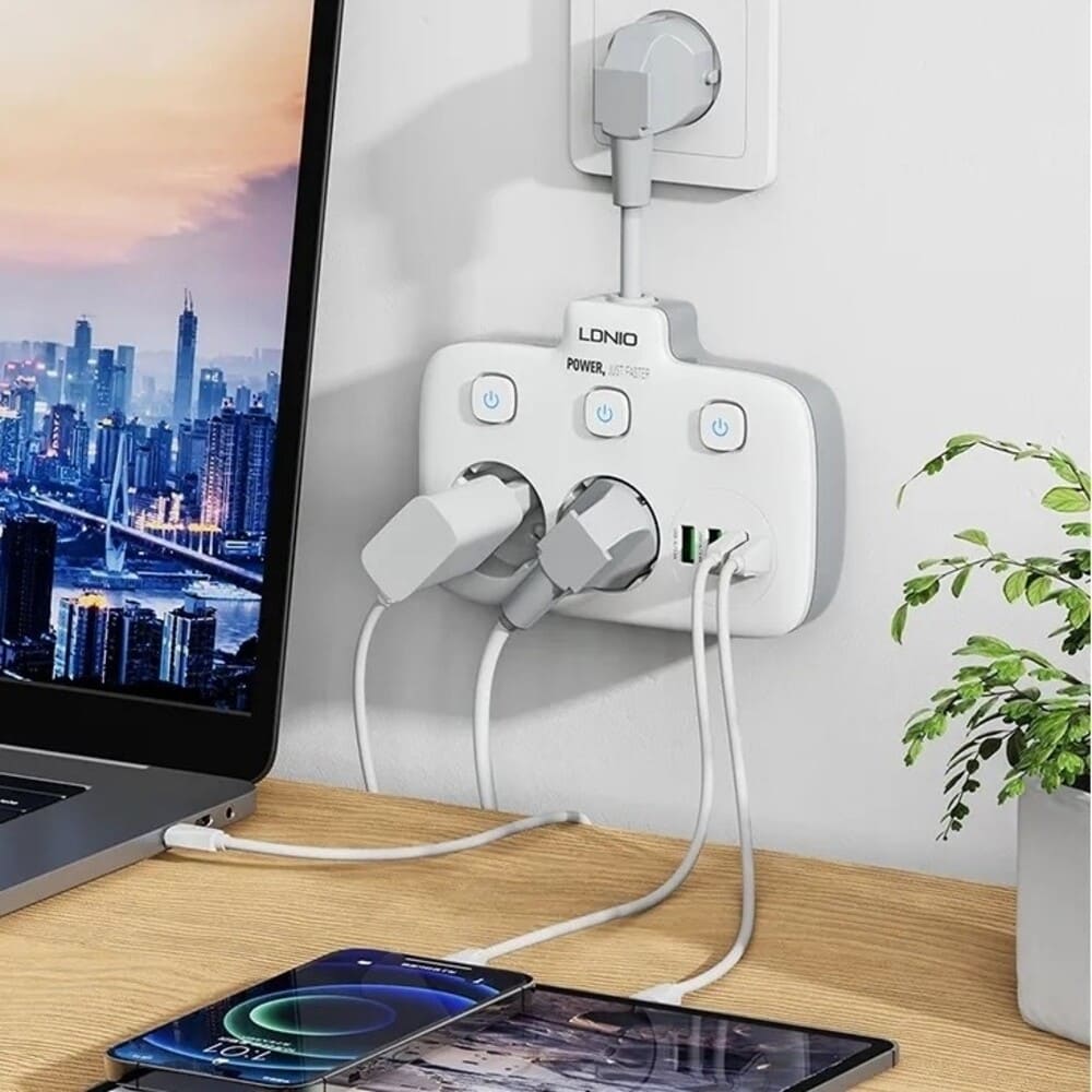 4 Удлинитель 2 розетки + 3 USB 2500W LDNIO SC2435 Белый.jpg 4 Удлинитель 2 розетки + 3 USB 2500W LDNIO SC2435 Белый.jpg