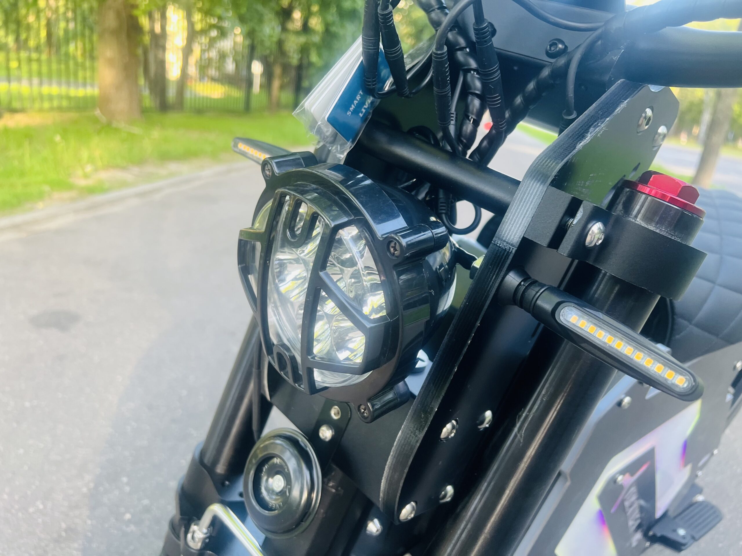 Электроскутер Yokamura M5 Samurai Black — Детали конструкции