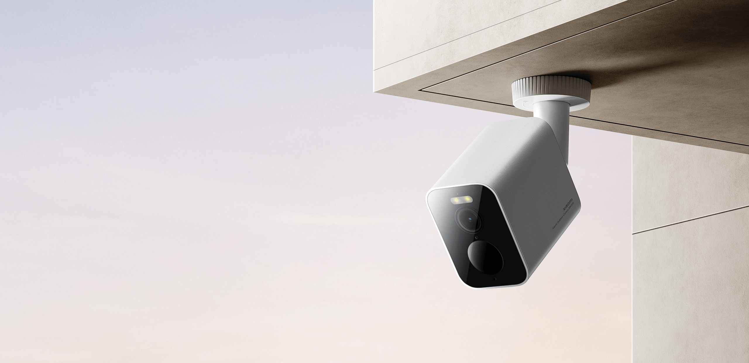 Xiaomi Outdoor Camera BW300 под козырьком у входа
