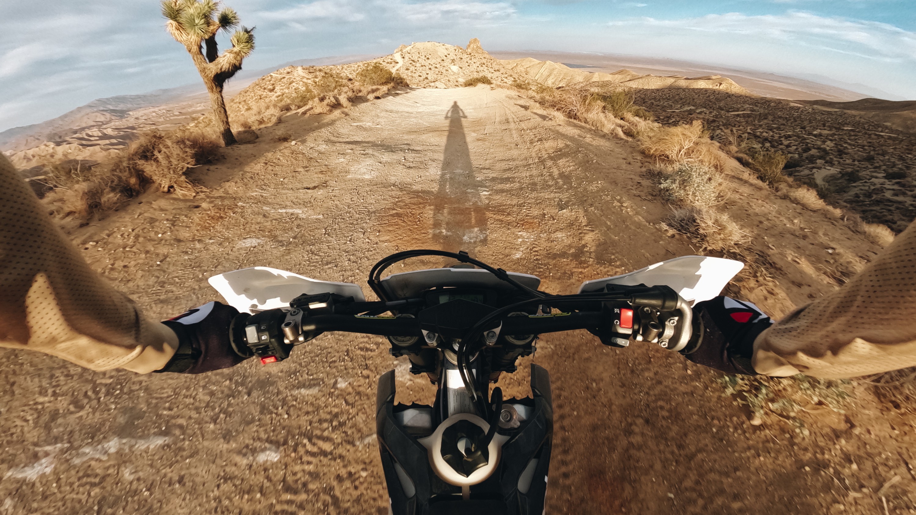 Пример видеокадра GoPro HERO11 Black Mini на мотоцикле
