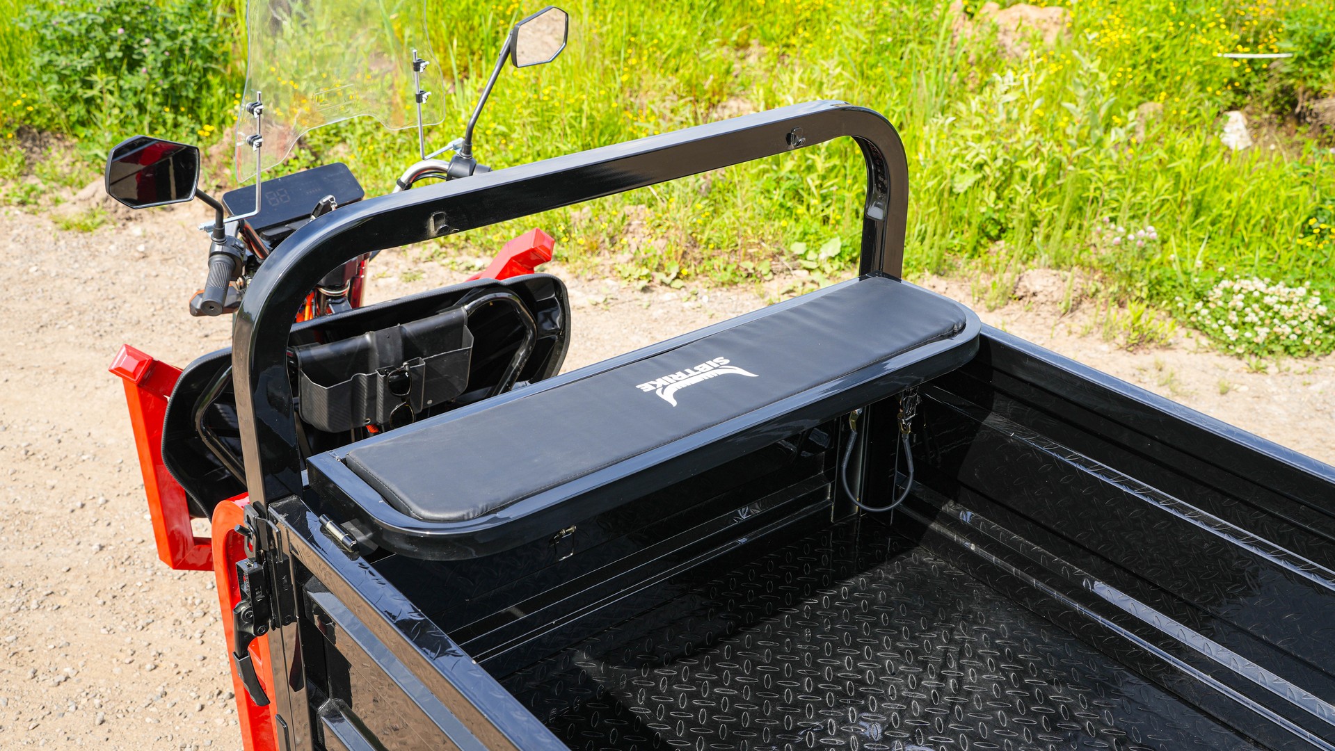 SIBTRIKE CARGO 1.6 — Складываемое место