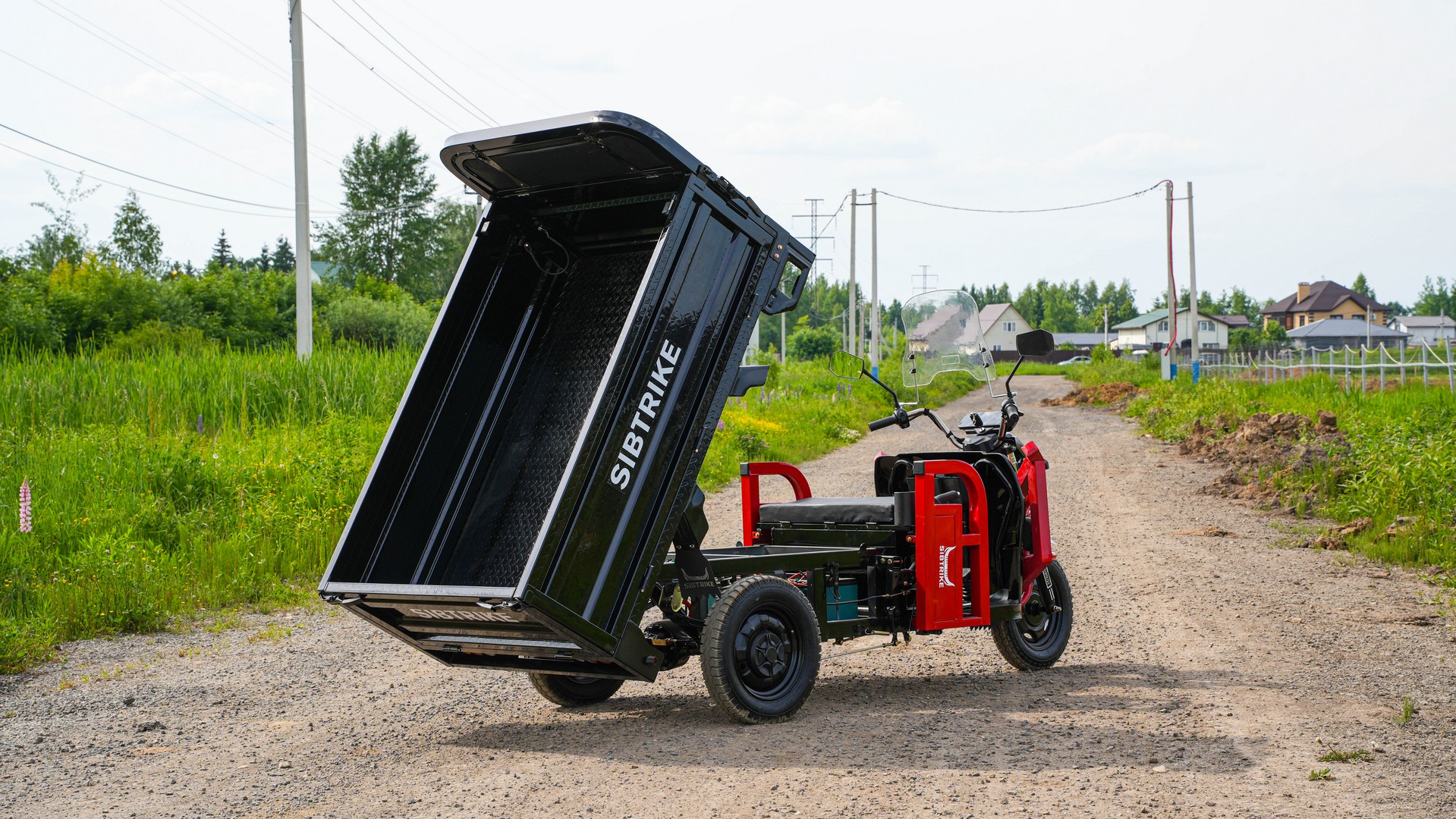 SIBTRIKE CARGO 1.6 — Поднятый кузов