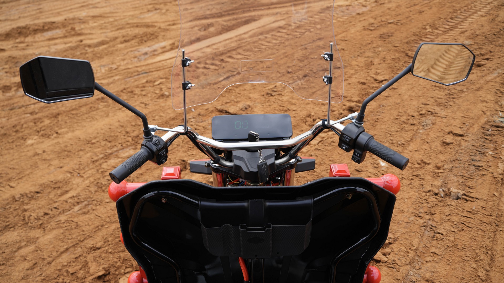 SIBTRIKE PRO CARGO 1.8 — Управление и приборная панель