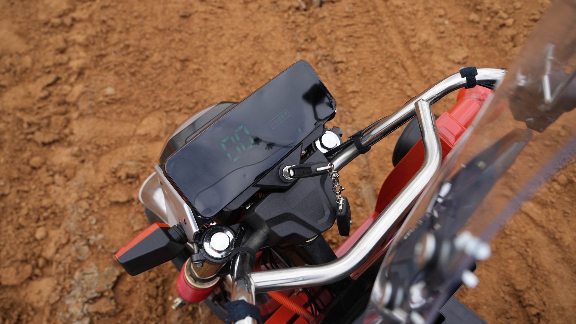 SIBTRIKE PRO CARGO 1.8 — Управление и приборная панель — дополнительный вид