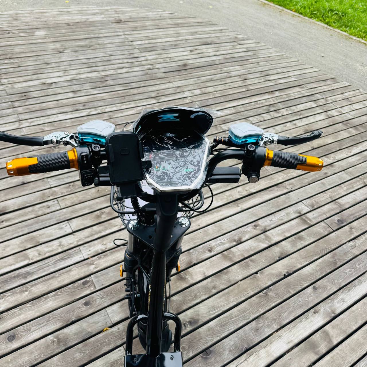 Руль, дисплей и тормозные ручки Ikingi Monster 16D MAX 30AH