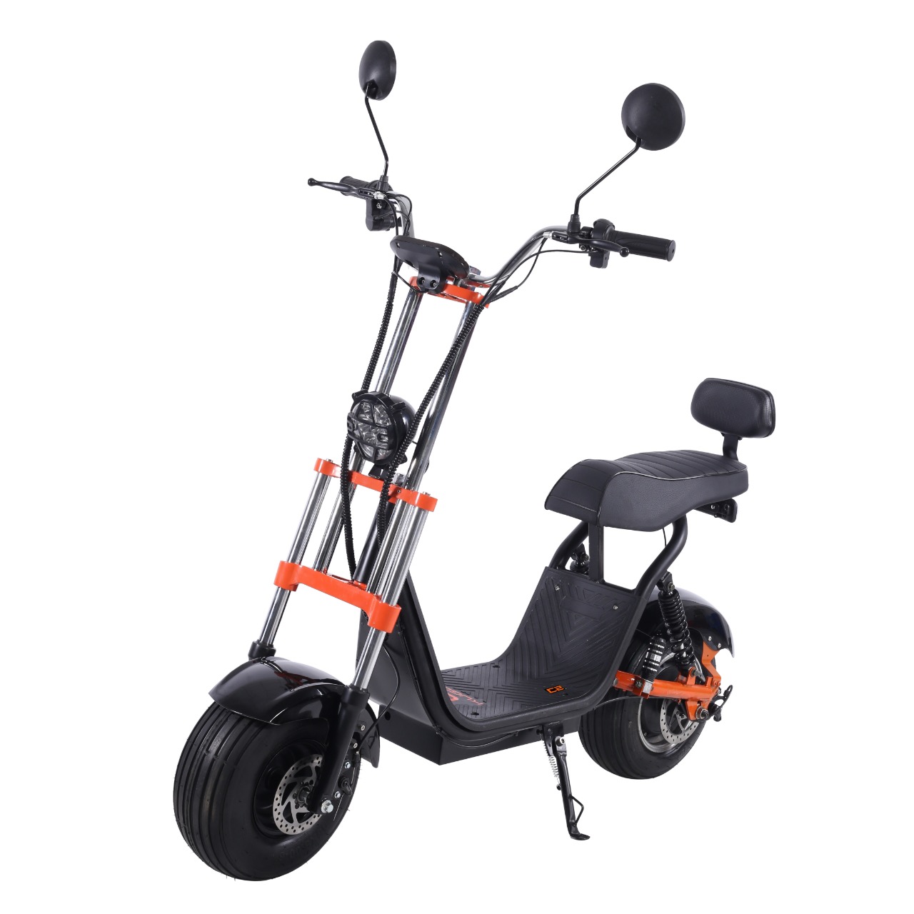 KUGOO C2, ракурс спереди слева