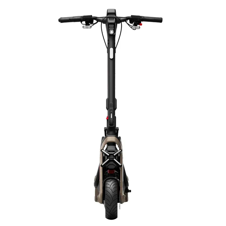 Segway GT3 Pro, фронтальный вид