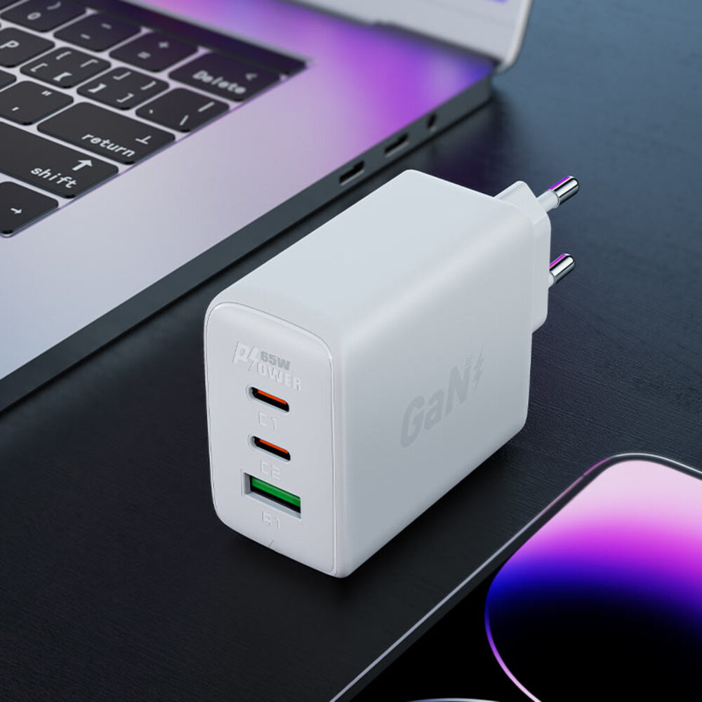 11 Сетевое зарядное устройство AceFast Charge A41 65W GaN (2 USB-C 1 USB-A).jpg