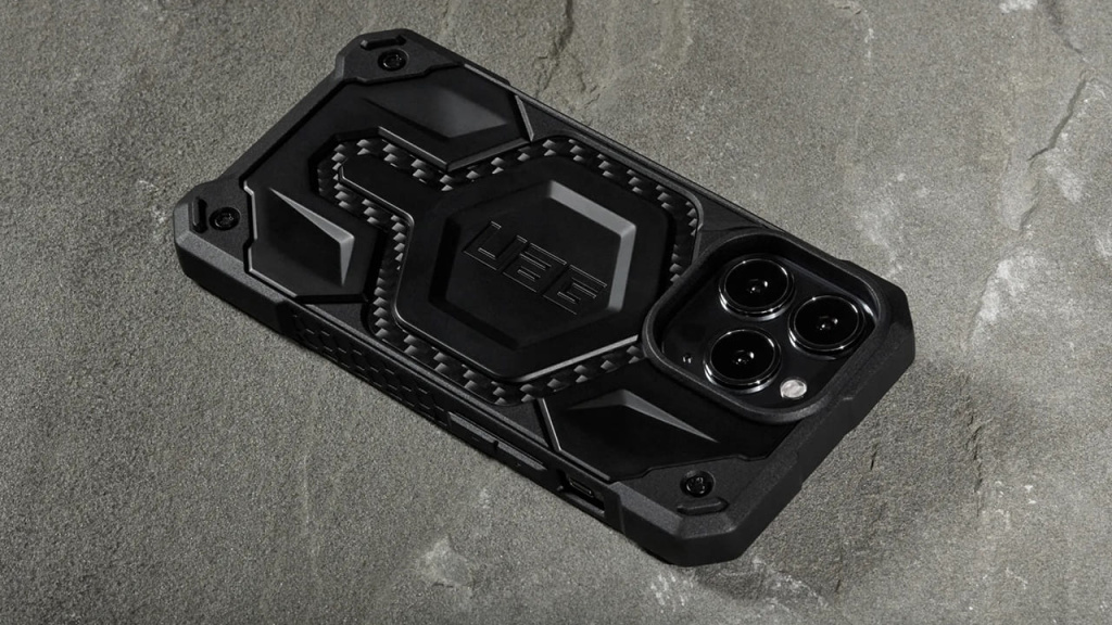 13 Чехол с поддержкой MAGSAFE Uag Monarch Pro для iPhone 14.jpg