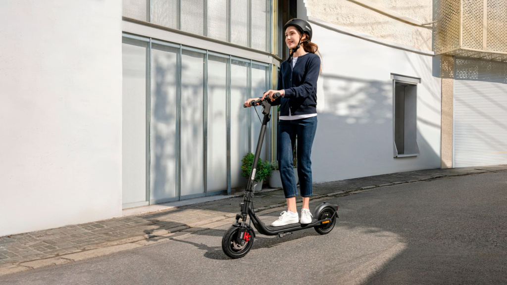 11 Электросамокат Ninebot eKickScooter F2 II.jpg