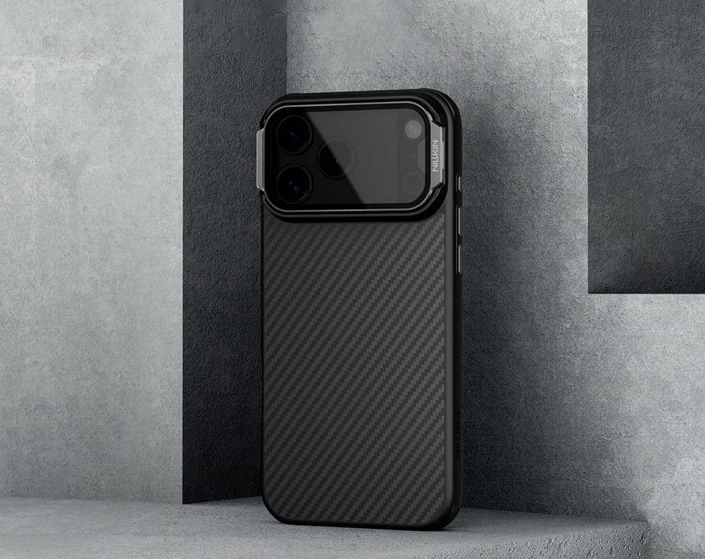 11 Чехол NILLKIN CarboProp Magnetic case (Translucent Black Camera cover) 17 Pro Black.jpg