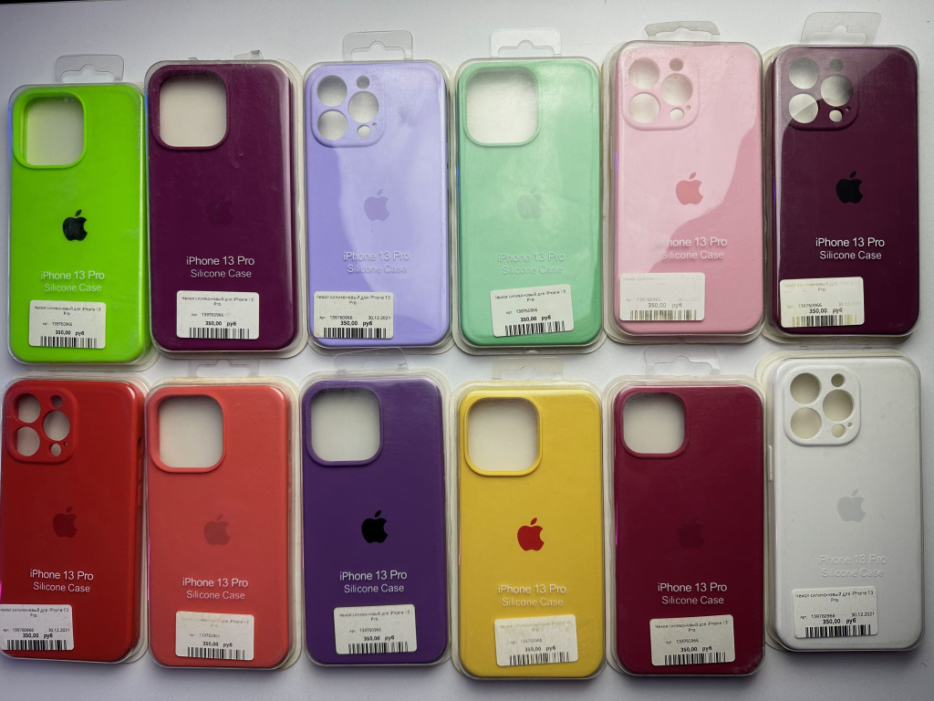 1 Чехол силиконовый для iPhone 13 Pro.jpg