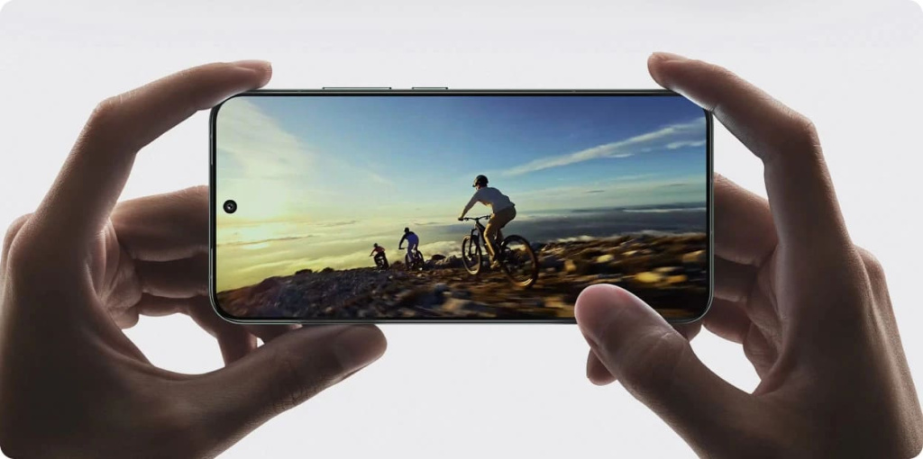 29 Смартфон Xiaomi 14.jpg