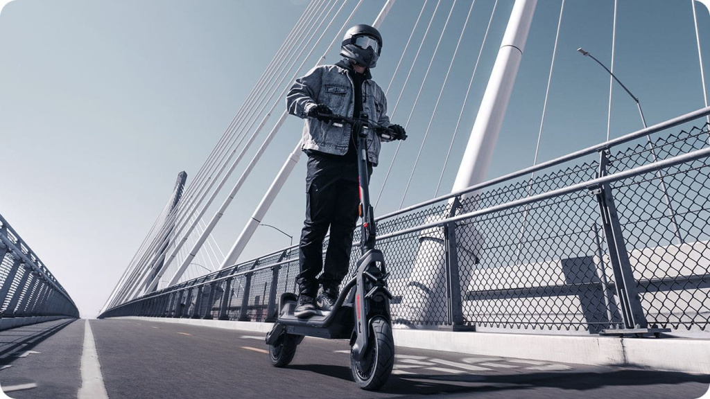 11 Электросамокат Ninebot SuperScooter GT3.jpg