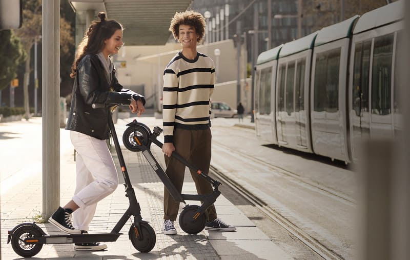 14 Электросамокат Xiaomi Mi Electric Scooter Essential EU.jpg
