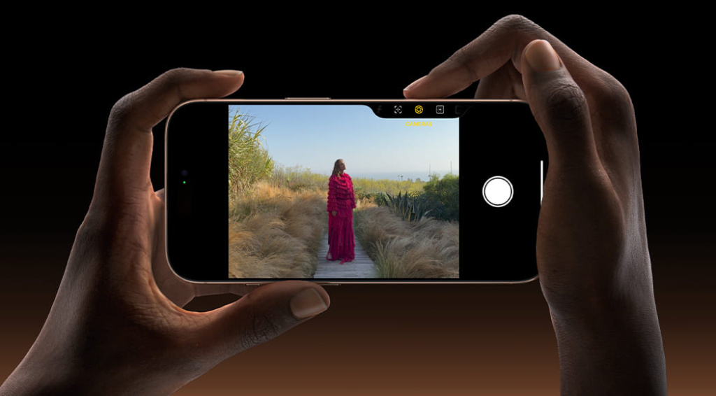 17 Apple iPhone 16 Pro.jpg