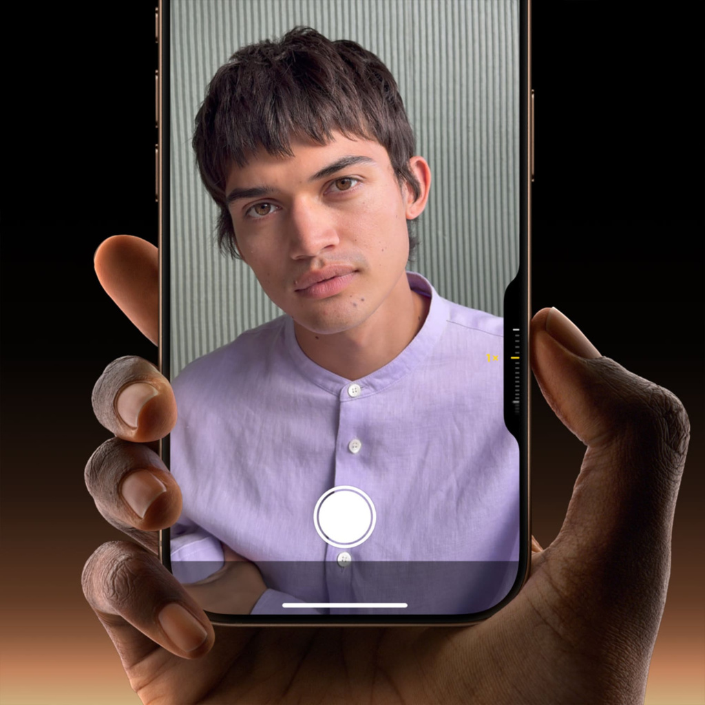 19 Apple iPhone 16 Pro.jpg
