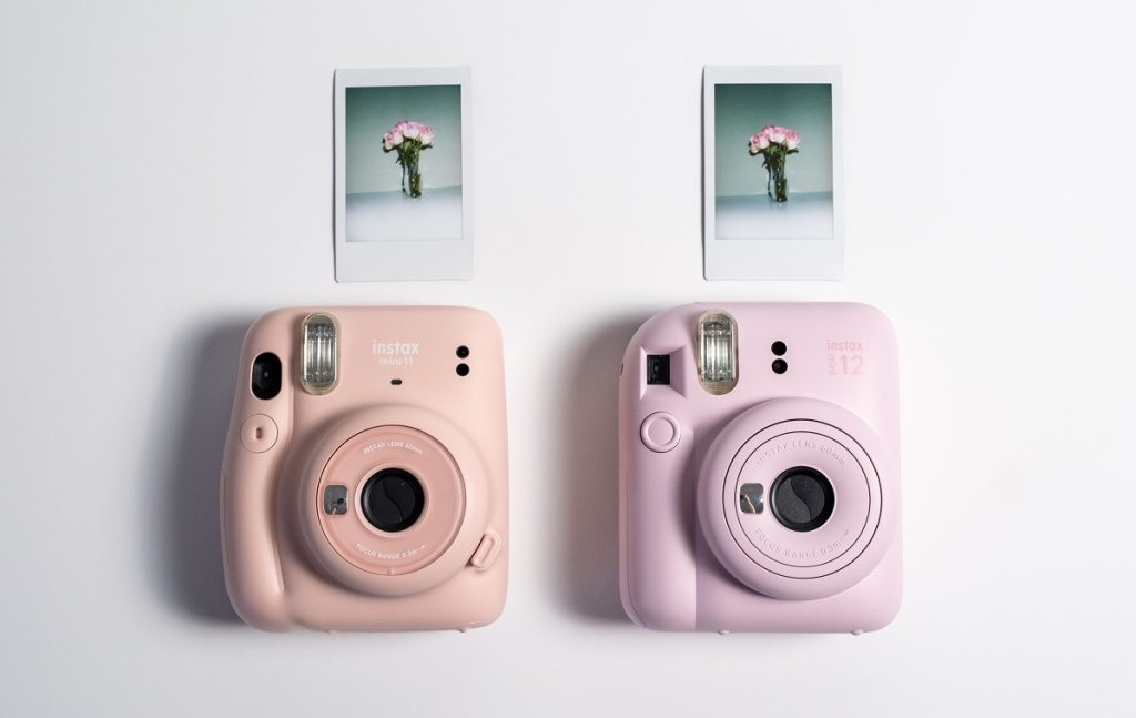 13 Фотоаппарат моментальной печати Fujifilm Instax mini 12.jpg