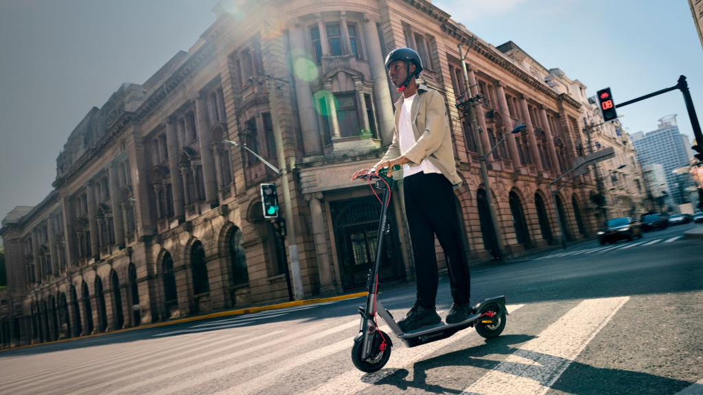 11 Электросамокат Ninebot eKickScooter F3 Pro.jpg