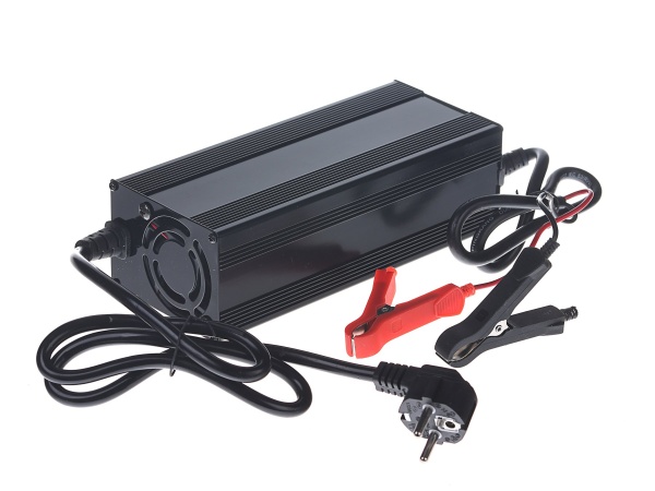 Зарядное устройство Gelbert для LiFePo4 аккумуляторов 12V80A/H (15А)