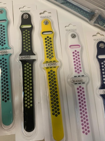 Ремешок силиконовый с перфорацией для Apple Watch 38mm/40mm цветной