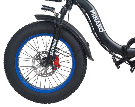 Электровелосипед Minako F11 черный с синими колесами