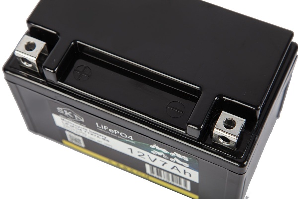 Аккумулятор для мототехники SKN LiFePO4 YTX7A-BS (12V/7Ah/105A) [UTX7A-BS, CT 1207, MT 1207]