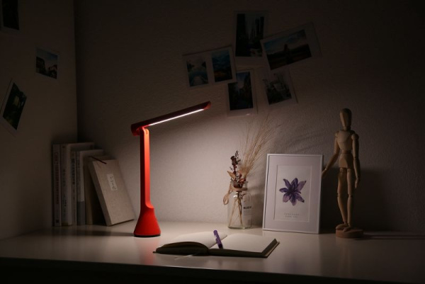 Портативная настольная лампа  Xiaomi Yeelight Table Lamp Red (YLTD11YL)