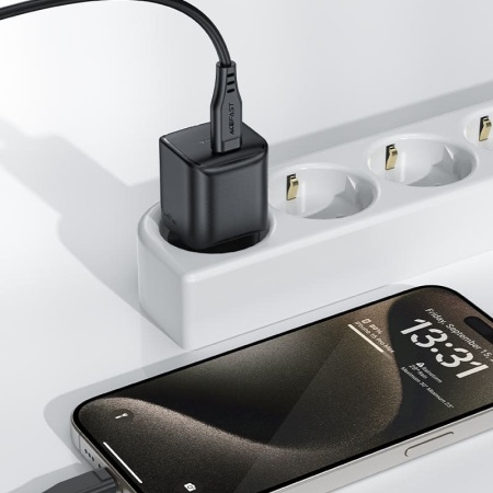 Сетевое зарядное устройство AceFast A73 20W Black