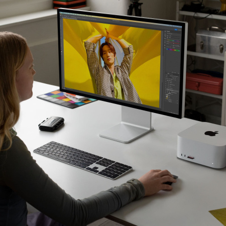 Apple Mac Studio (M2 Ultra 24-Core, GPU 60-Core, 2023) 64GB, 1TB (MQH63)