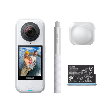 Белая Insta360 X4 Air Starter Bundle — камера, дополнительный аккумулятор, палка 114 см и крышка объективов