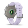 Garmin Venu 4 41 мм, серебристый корпус и барвинковый силиконовый ремешок: датчики пульса и зарядные контакты сзади