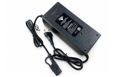 Зарядное устройство Rutrike для LiFePo4 аккумуляторов 60V32A/H (73V 5A) C13