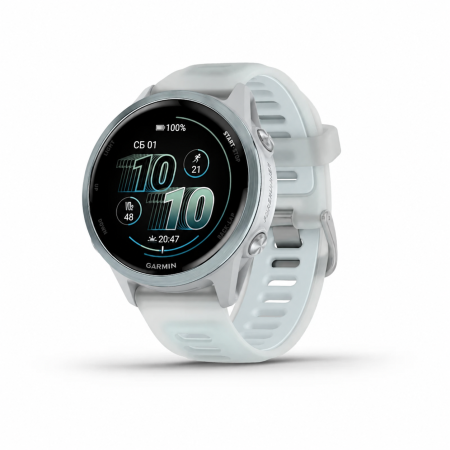 Garmin Forerunner 570 42 мм с голубым безелем и бело-голубым ремешком — вид спереди под углом