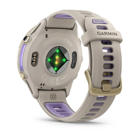 Garmin Forerunner 970 47 мм: серый корпус French Grey и золотистый титановый безель Soft Gold, задняя панель, оптический датчик и зарядные контакты