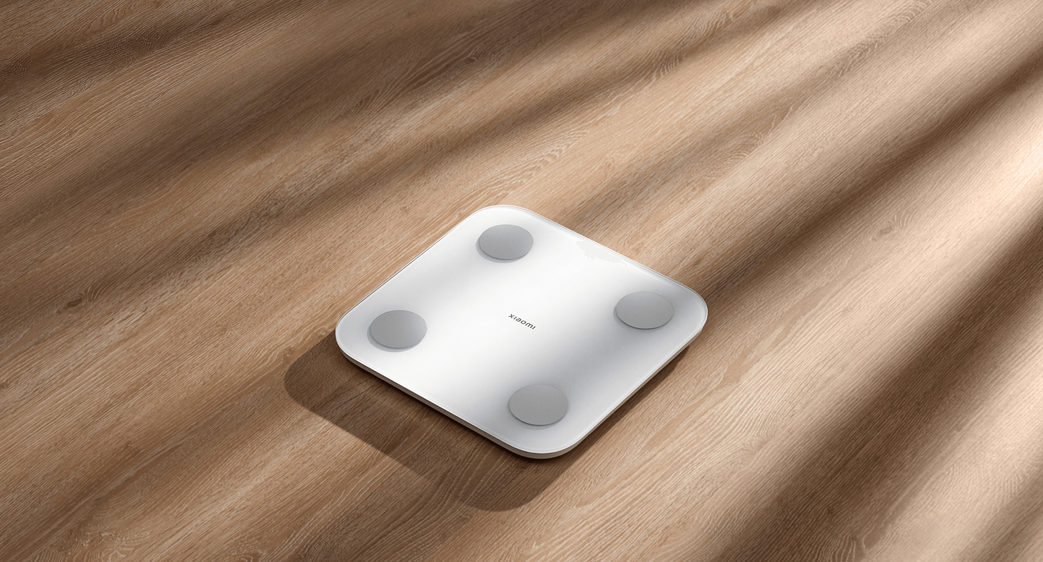 Умные весы Xiaomi Body Composition Scale S400 (MJTZC01YM), белые — на белом фоне
