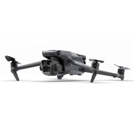Квадрокоптер DJI Mavic 3 Pro Fly More Combo (DJI RC)